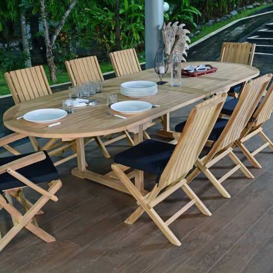 Salon de jardin en teck massif de qualité Ecograde© Malte, table ovale Florence extensible + 8 chaises et 2 fauteuils pliants Karimun avec coussins noirs
