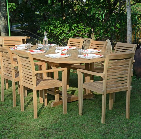 Salon de jardin en teck massif Ecograde© Tikopia, table ovale Vérone extensible de 1.60 à 2,40 m + 8 fauteuils Samoa empilables