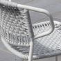 Chaise en métal blanc et corde blanche, Forli vue de dos